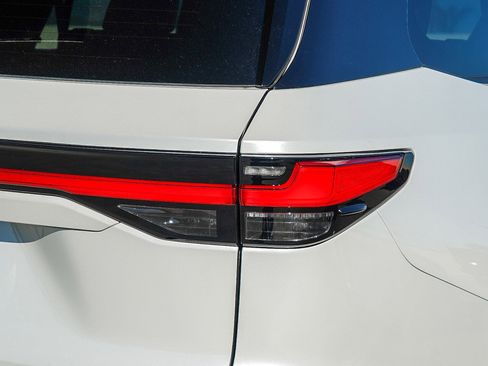 New 2026 Lexus TX 500h AWD image 8