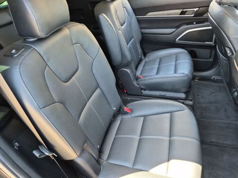 Used 2022 Kia Telluride EX w/ EX Premium Package AWD/4WD image 21