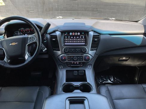 Used 2020 Chevrolet Suburban LT RWD image 15