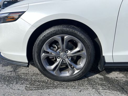 Used 2024 Honda Accord EX image 12