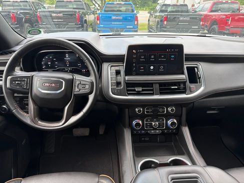 Used 2024 GMC Yukon XL AT4 w/ Technology Package AWD/4WD image 13