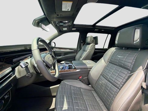 Certified 2025 Cadillac Escalade ESV Sport Platinum RWD image 26