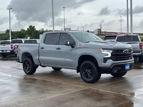 Used 2024 Chevrolet Silverado 1500 LT Trail Boss w/ Convenience Package II AWD/4WD image 6