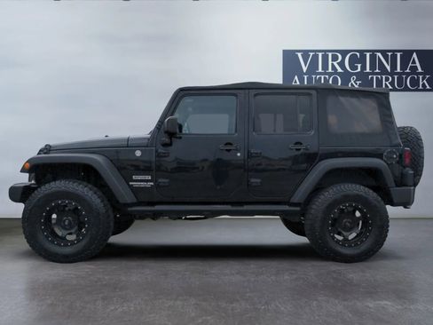Used 2017 Jeep Wrangler Unlimited Sport w/ Quick Order Package 24S image 2
