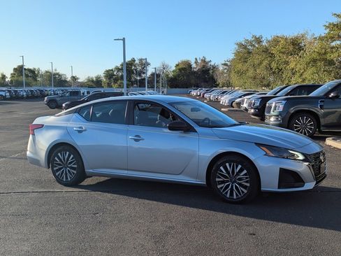 Certified 2024 Nissan Altima 2.5 SV image 6