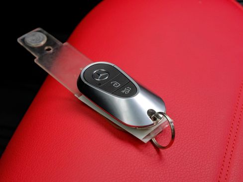 Used 2024 Mercedes-Benz GLC 300 image 61