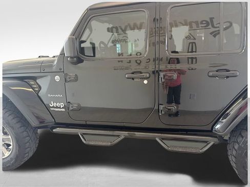 Used 2020 Jeep Wrangler Unlimited Sahara w/ Cold Weather Group AWD/4WD image 2