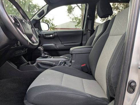 Used 2023 Toyota Tacoma TRD Off-Road image 26