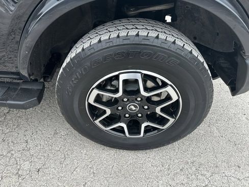Used 2023 Ford Bronco Outer Banks image 16