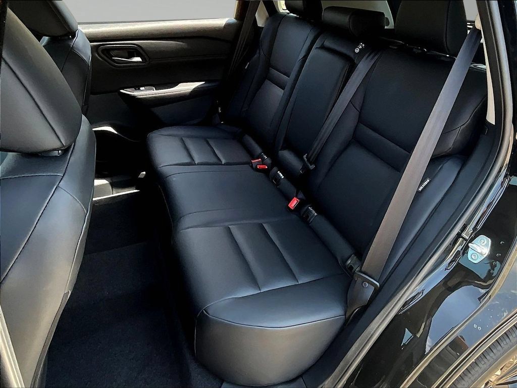 Used 2026 Nissan Rogue Dark Armor AWD/4WD image 29