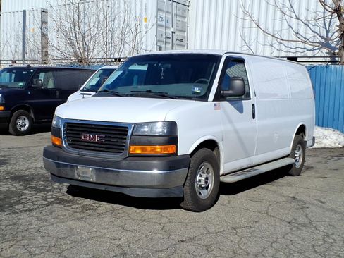 Used 2017 GMC Savana 2500 2500 image 3