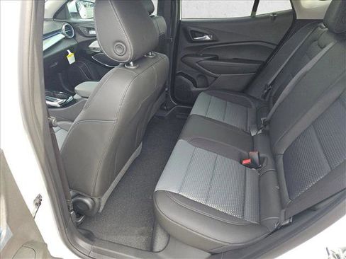 New 2026 Chevrolet Trax LT w/ Sunroof Package image 15