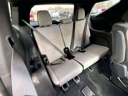 Used 2025 Chevrolet Traverse LT image 26