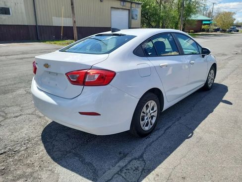 Used 2019 Chevrolet Cruze LS FWD image 5