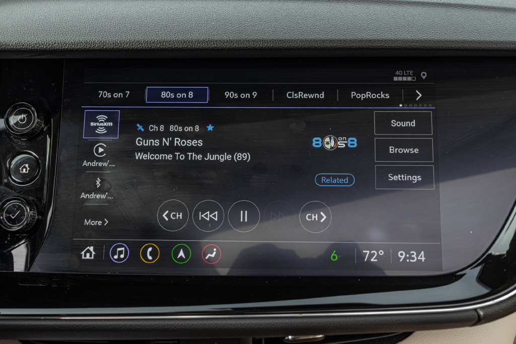 Used 2023 Buick Envision Avenir AWD/4WD image 19