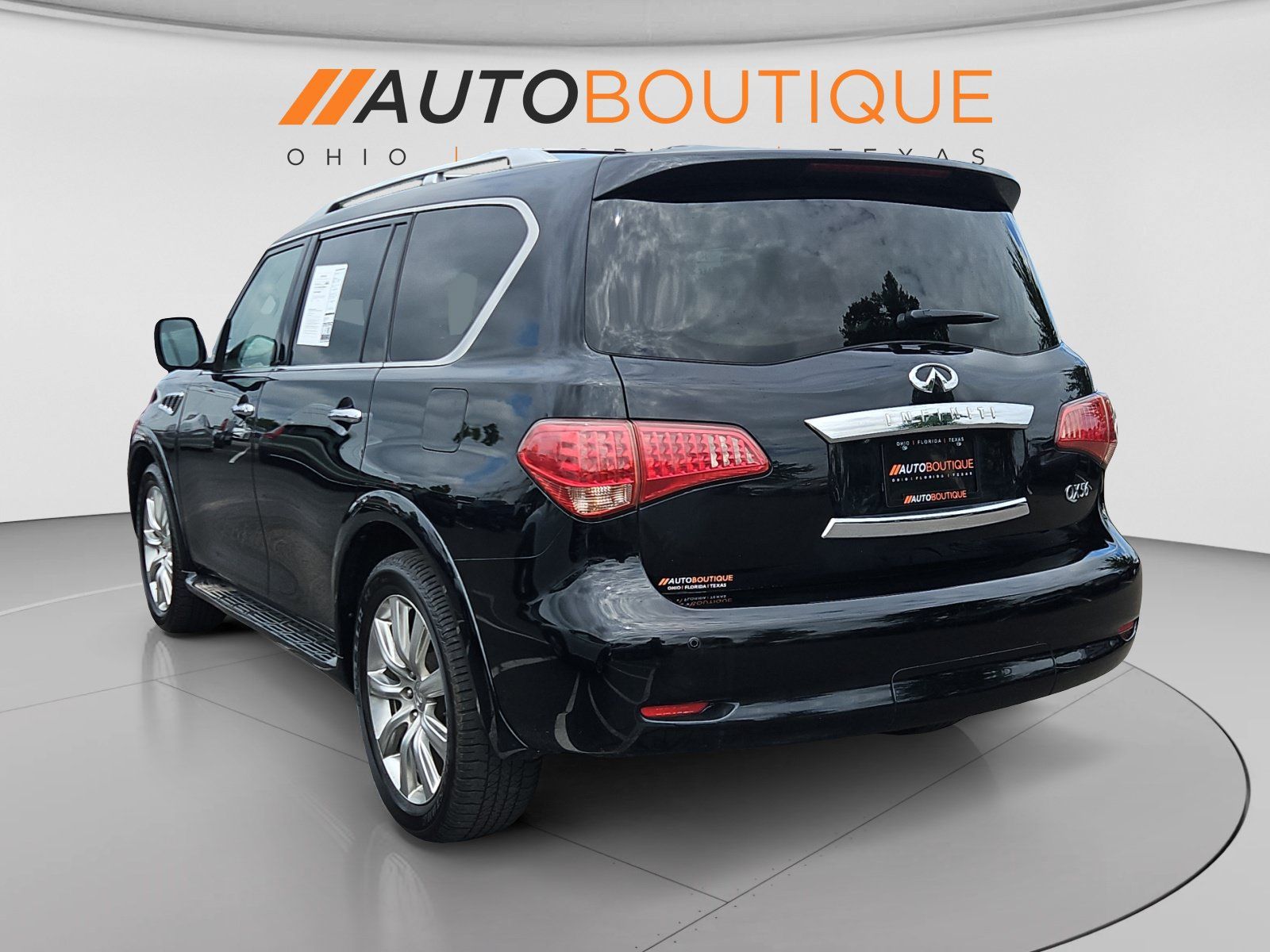 Used 2011 INFINITI QX56 4WD w/ Deluxe Touring Pkg image 3