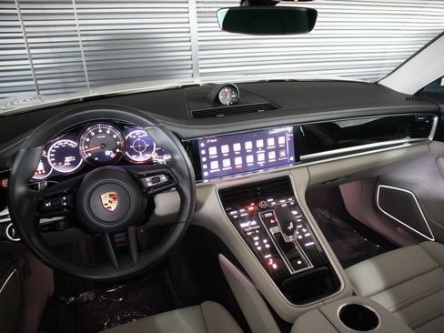 Certified 2023 Porsche Panamera 4 w/ Premium Package AWD/4WD image 20