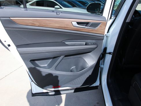 Certified 2026 Volkswagen Atlas SE FWD image 27