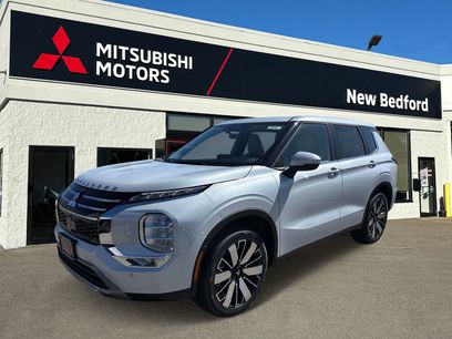 New 2025 Mitsubishi Outlander SE