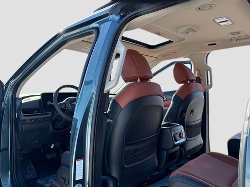 New 2026 Kia Carnival SX image 6