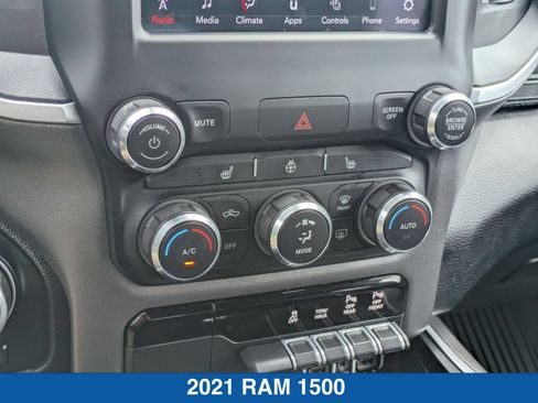 Used 2021 RAM 1500 4x4 Crew Cab image 24