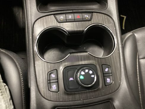 Used 2021 GMC Acadia SLT w/ Elevation Edition AWD/4WD image 14