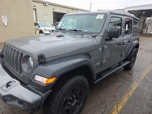 Used 2018 Jeep Wrangler Unlimited Sport image 3