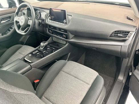 Used 2023 Nissan Rogue SV FWD image 15