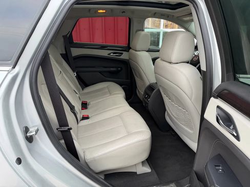 Used 2013 Cadillac SRX Luxury w/ Driver Awareness Package FWD image 16