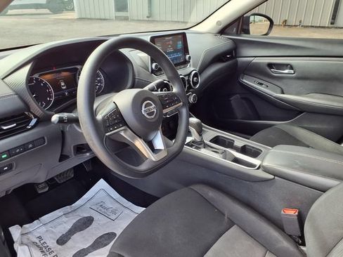 Used 2023 Nissan Sentra SV FWD image 11