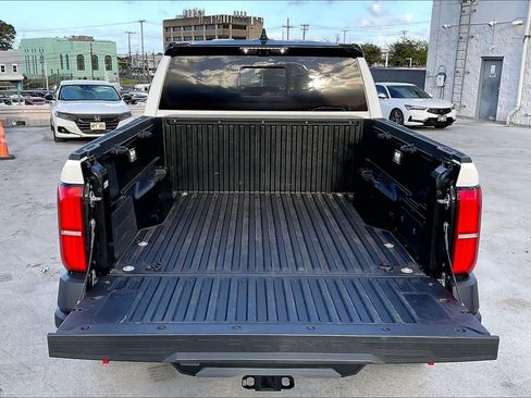 Used 2024 Toyota Tacoma 4x4 Double Cab Hybrid image 18