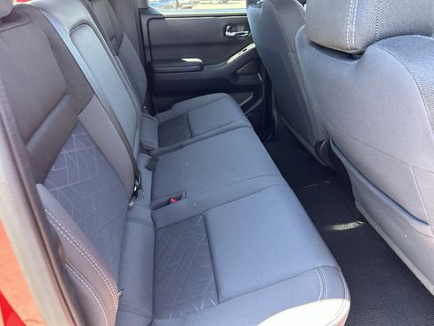 Used 2025 Nissan Frontier SV RWD image 13