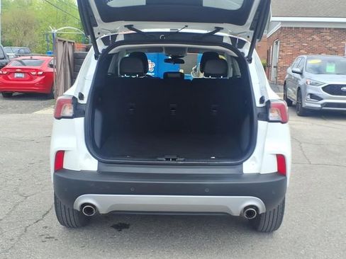 Certified 2022 Ford Escape SEL AWD/4WD image 10