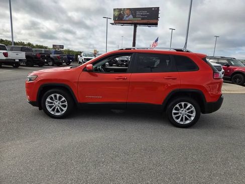 Used 2021 Jeep Cherokee Latitude FWD image 4