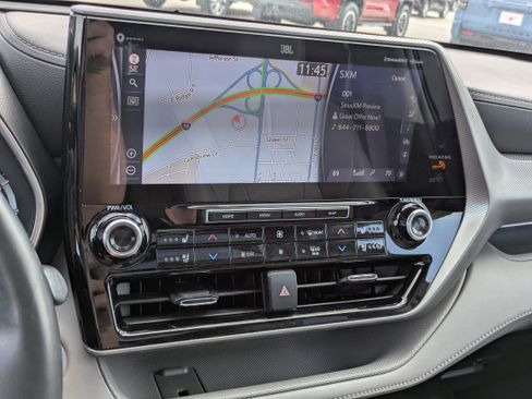 Certified 2021 Toyota Highlander Platinum image 18