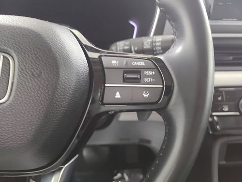 Used 2025 Honda Pilot EX-L image 28