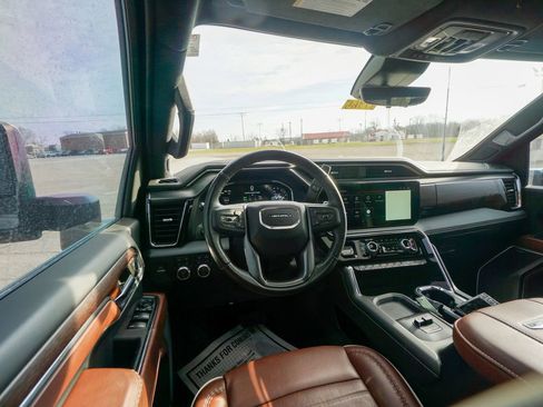 Used 2024 GMC Sierra 2500 Denali Ultimate image 14