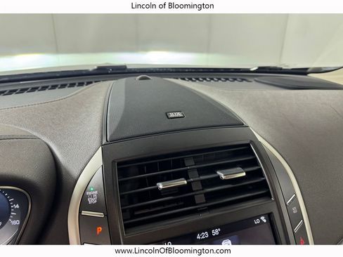 Used 2019 Lincoln MKC Reserve image 43
