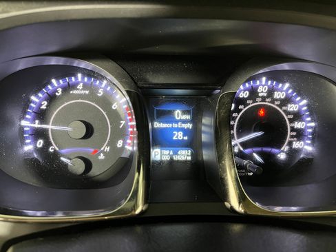 Used 2013 Toyota Avalon XLE image 17