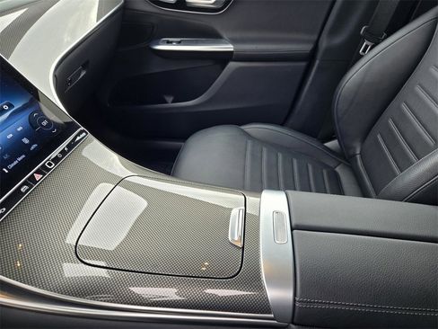 Used 2025 Mercedes-Benz GLC 43 AMG 4MATIC image 23