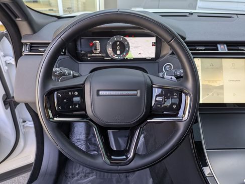 Used 2025 Land Rover Range Rover Velar Dynamic SE image 18