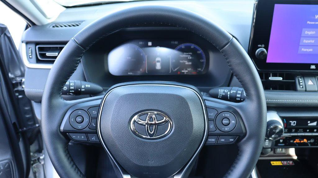 Used 2025 Toyota RAV4 Limited w/ Advanced Technology Package AWD/4WD image 18