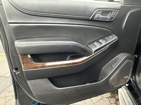 Used 2015 Chevrolet Suburban LT image 28