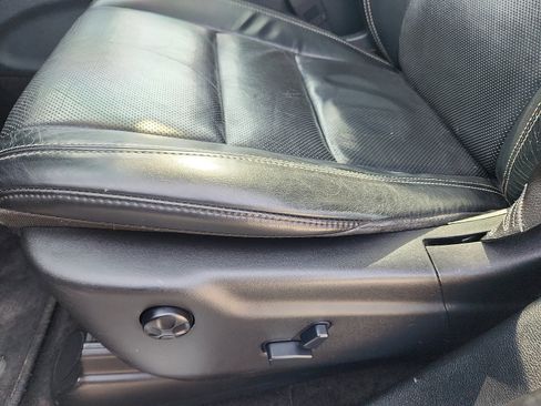 Used 2017 Jeep Grand Cherokee Limited w/ Luxury Group II image 24