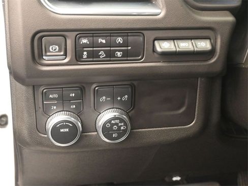 Used 2023 GMC Yukon AT4 w/ AT4 Premium Package image 18