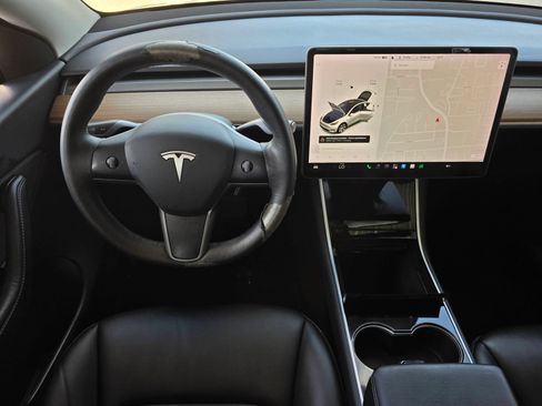 Used 2021 Tesla Model Y Long Range AWD/4WD image 10