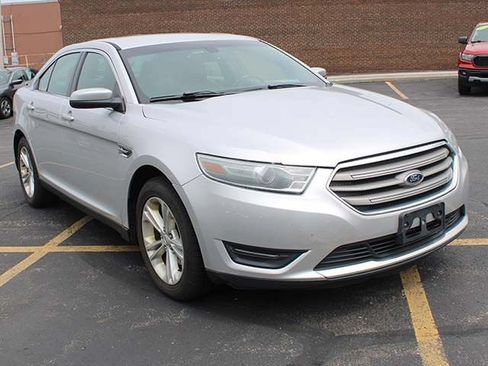 Used 2014 Ford Taurus SEL w/ Equipment Group 201A FWD image 4