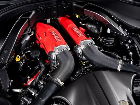 Used 2026 Ferrari Roma Spider RWD image 15