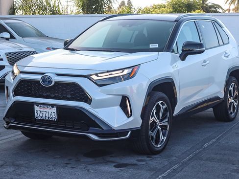 Used 2024 Toyota RAV4 XSE w/ Weather Package AWD/4WD image 3