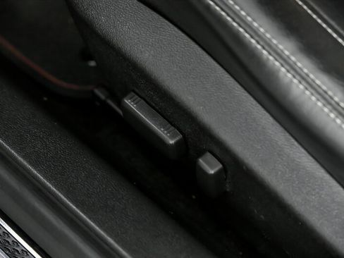 Used 2010 Chevrolet Camaro SS image 23